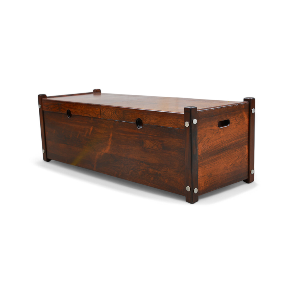 “Sabara” Trunk in Rosewood, Sergio Rodrigues, 1965s - Lot 330