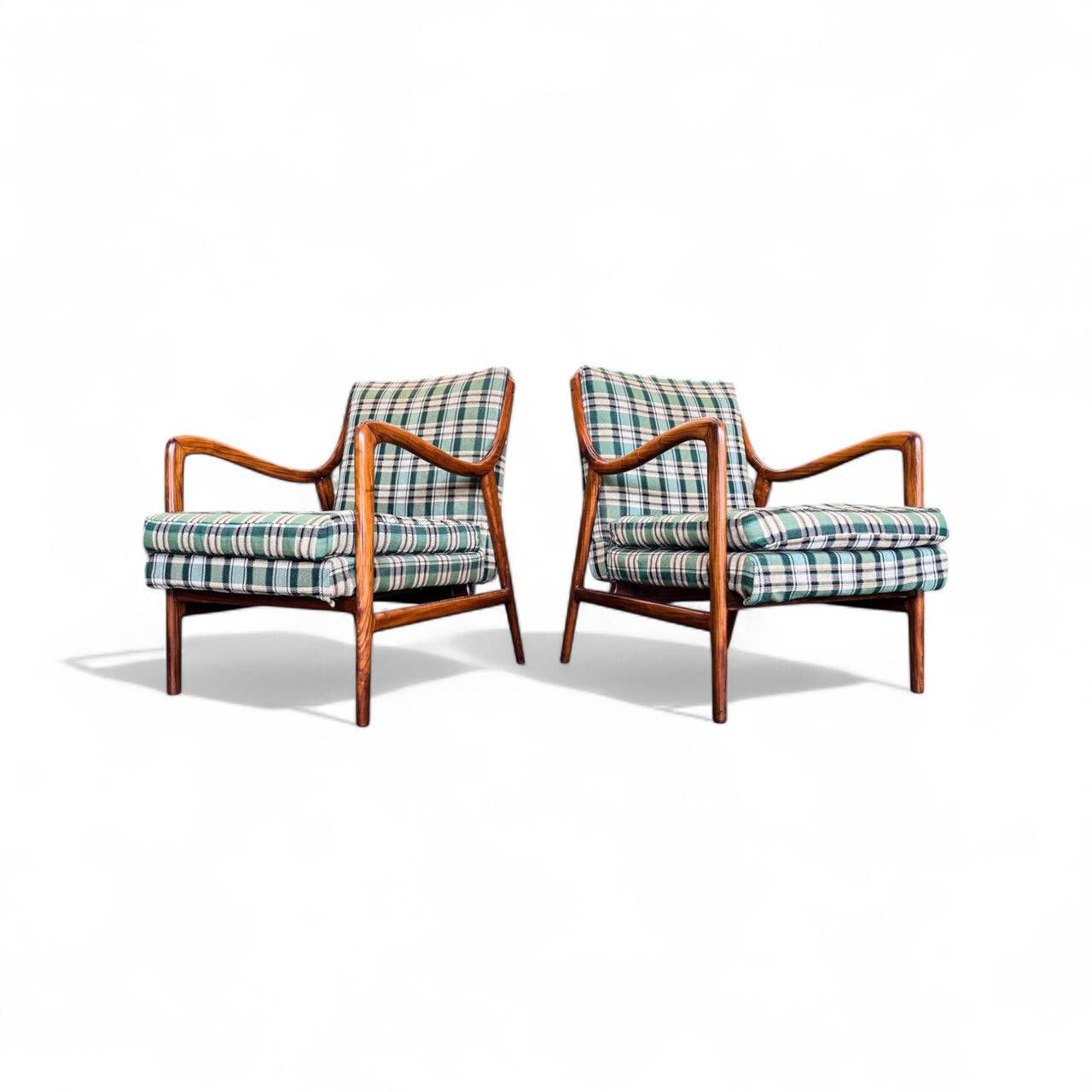 Armchairs in Caviuna Wood & Fabric, Giuseppe Scapinelli, 1950s – Lot 833