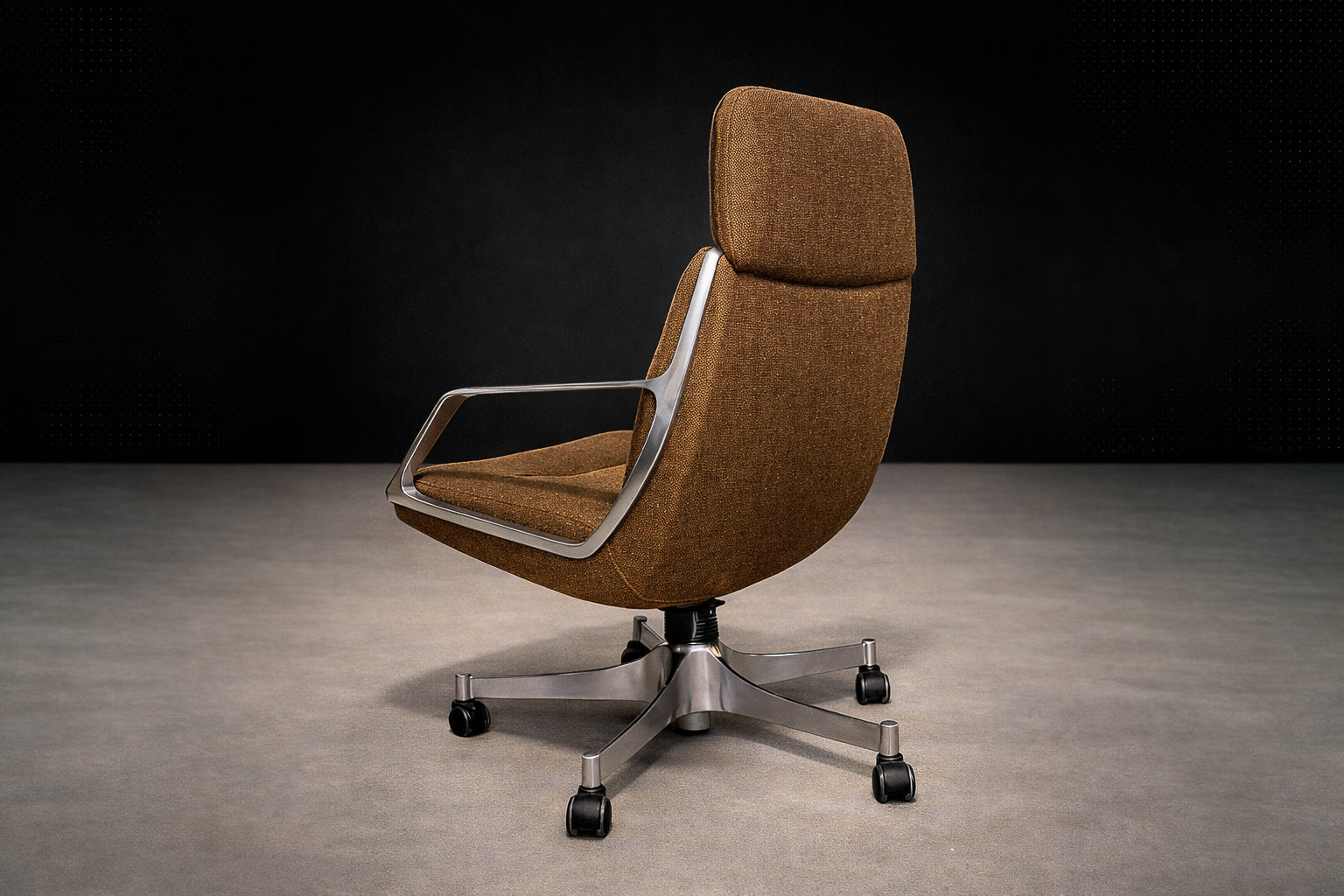 Jorge Zalszupin “Tall Commander” Swivel Chair, 1973 – Fiberglass