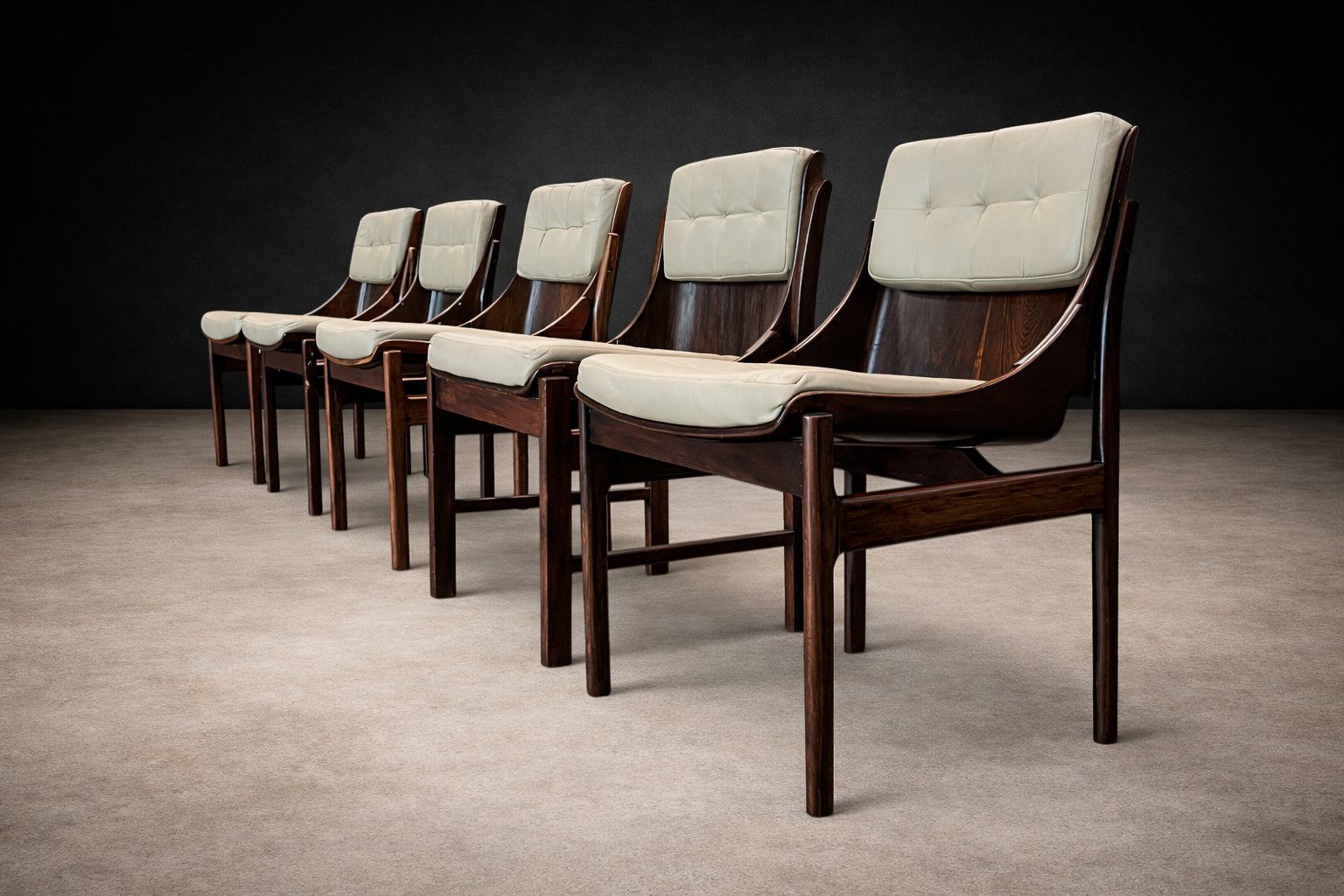 ビンテージチェア Brazilian Modern Set of Five Rosewood & Leather Dining Chairs