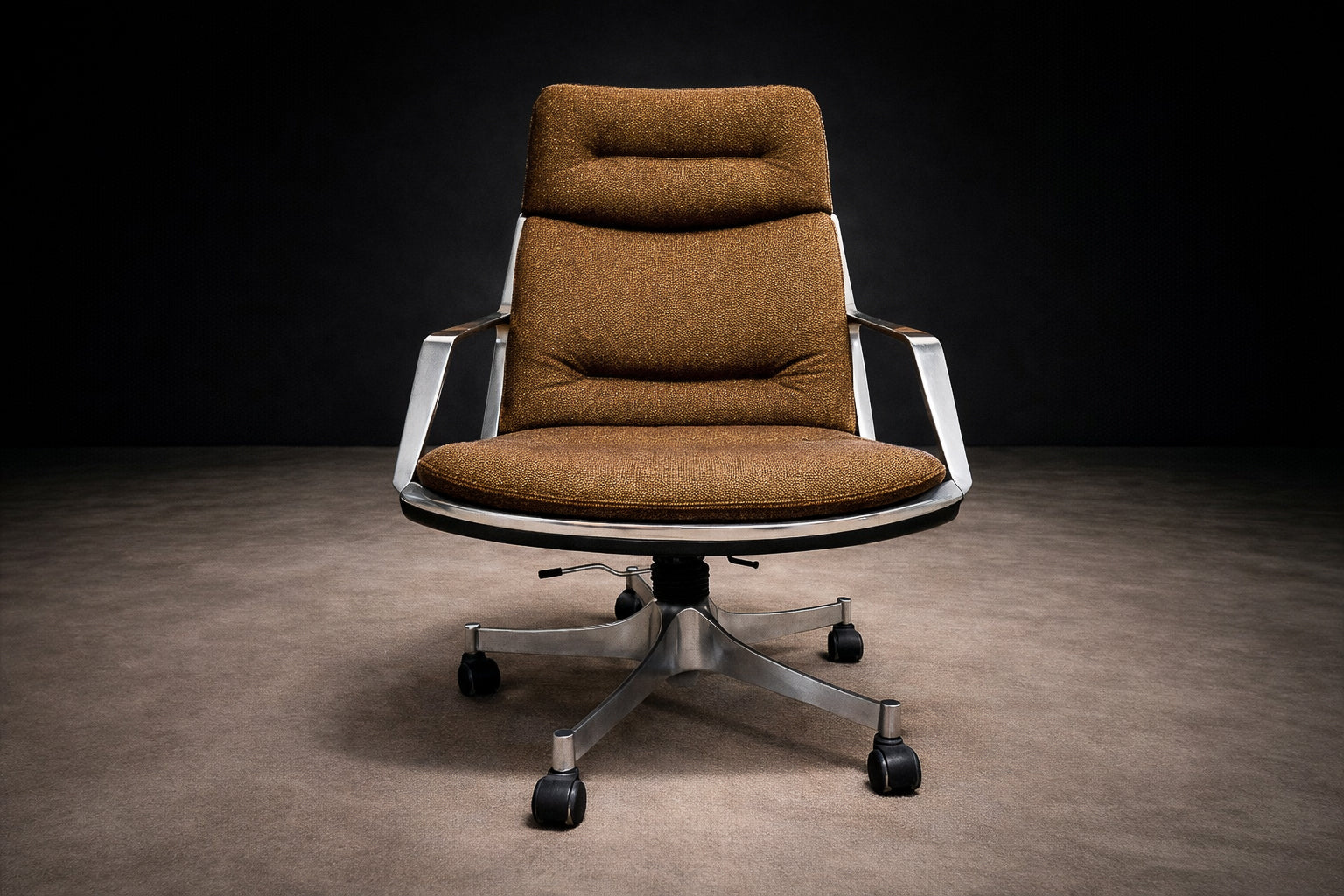 Jorge Zalszupin “Tall Commander” Swivel Chair, 1973 – Fiberglass
