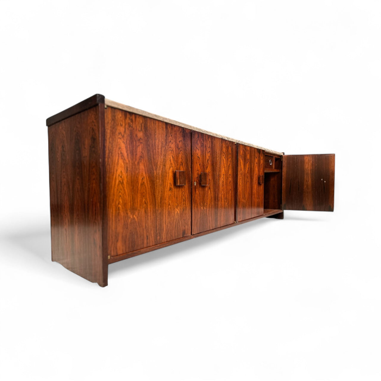 Credenza in Rosewood att. to Joaquim Tenreiro for Laubitsch & Hirth, 1940s - Lot 731