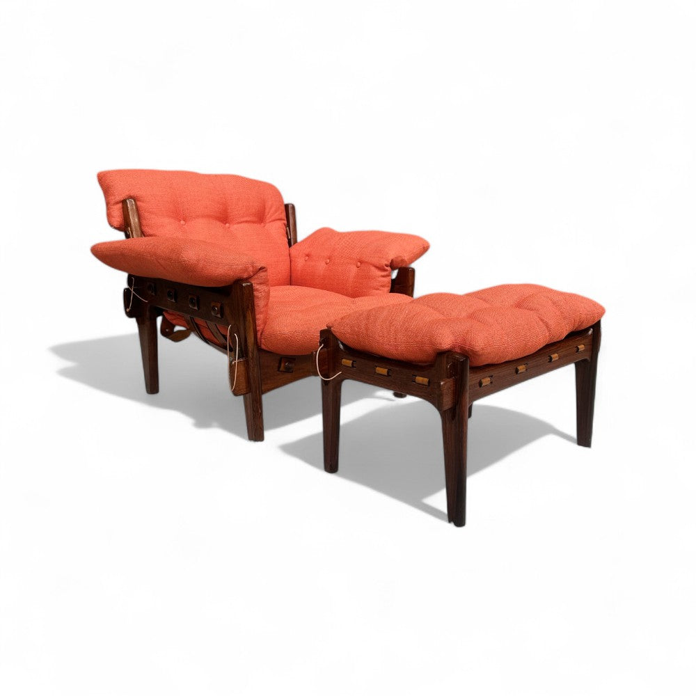 “Moleca” Lounge Chair with Stool, Sergio Rodrigues, 1963 - Lot 214-346A