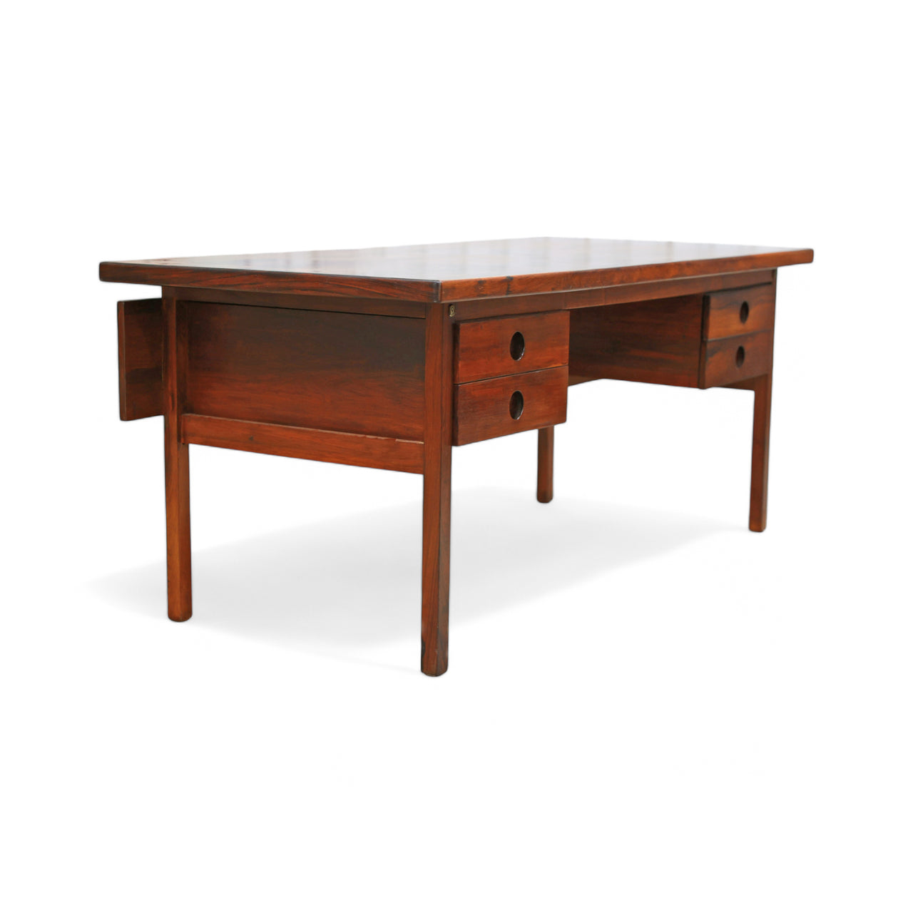 "Clara" Desk with 4 drawers in Rosewood, Sergio Rodrigues, 1965 - Lot 246