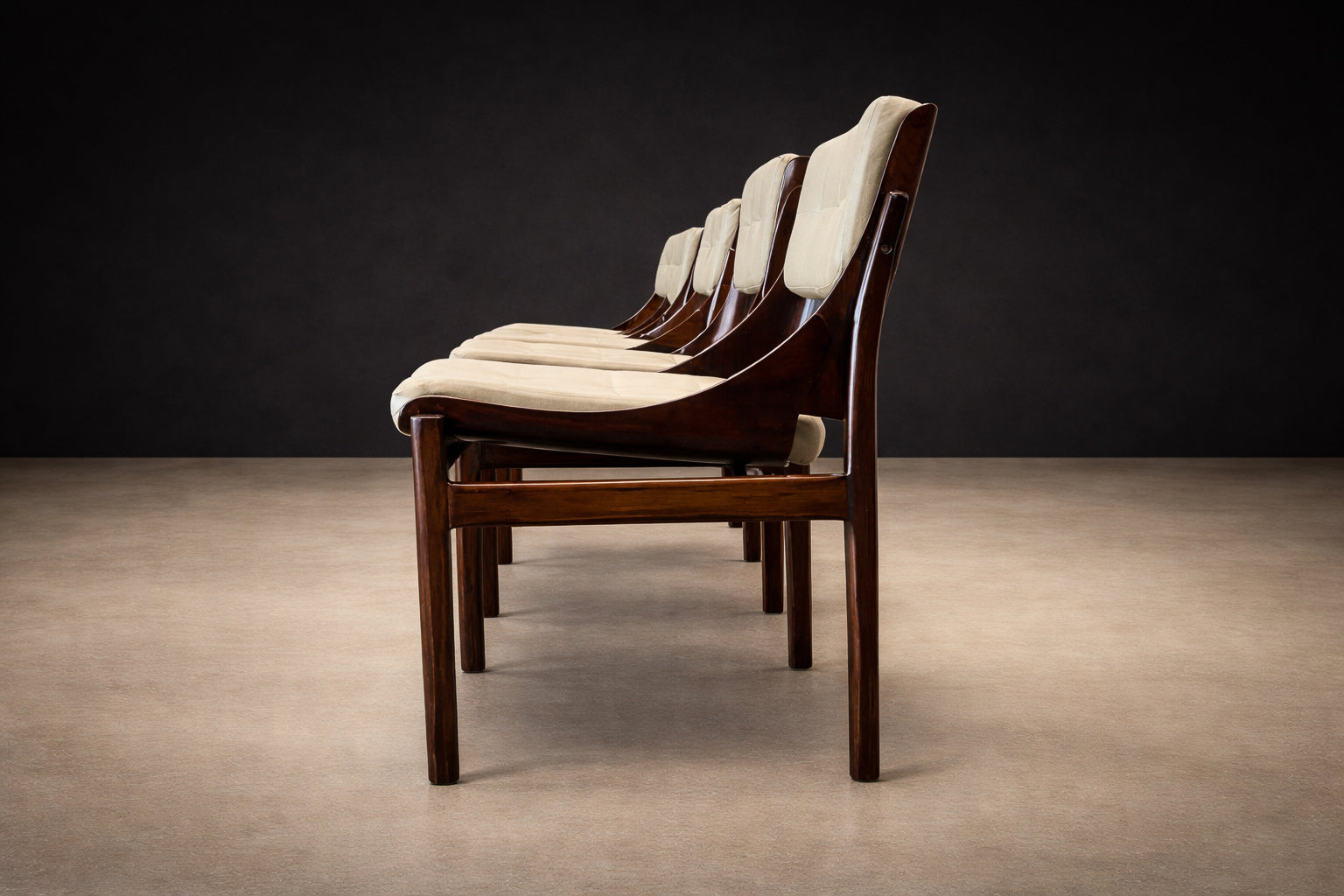 文学・小説 chair Brazilian Modern Set of Five Rosewood & Leather Dining Chairs