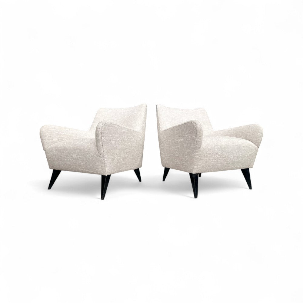 Pair of Armchairs in Hardwood & Off White Upholstery, Joaquim Tenreiro, 1950s - Lot 30A