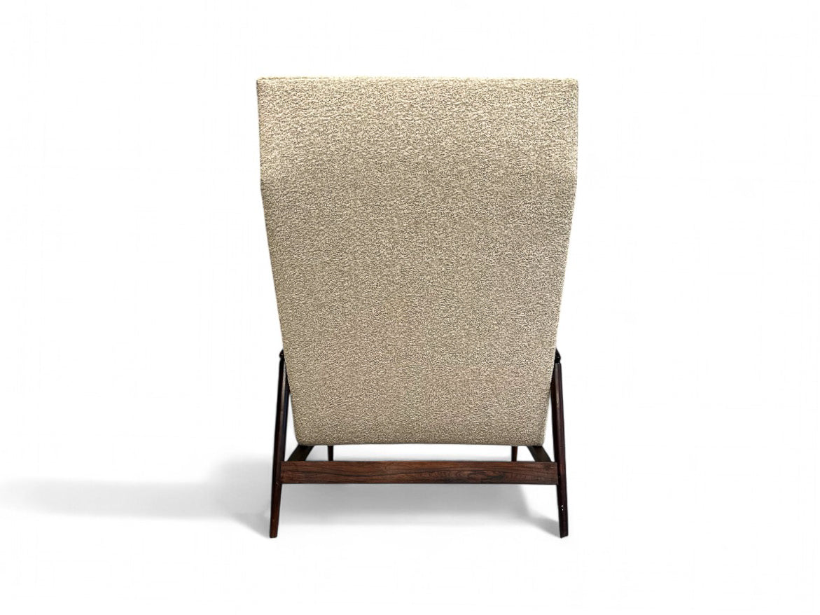 Chaise Lounge in Beige Boucle, Rosewood, Att. Liceu de Artes
