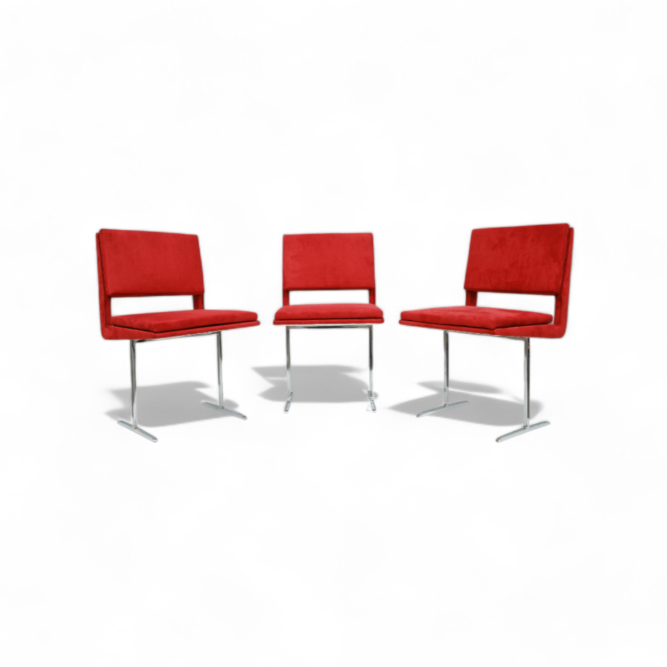 Set of 3 Chairs in Red Fabric, Jorge Zalszupin, 1965 - Lot 105