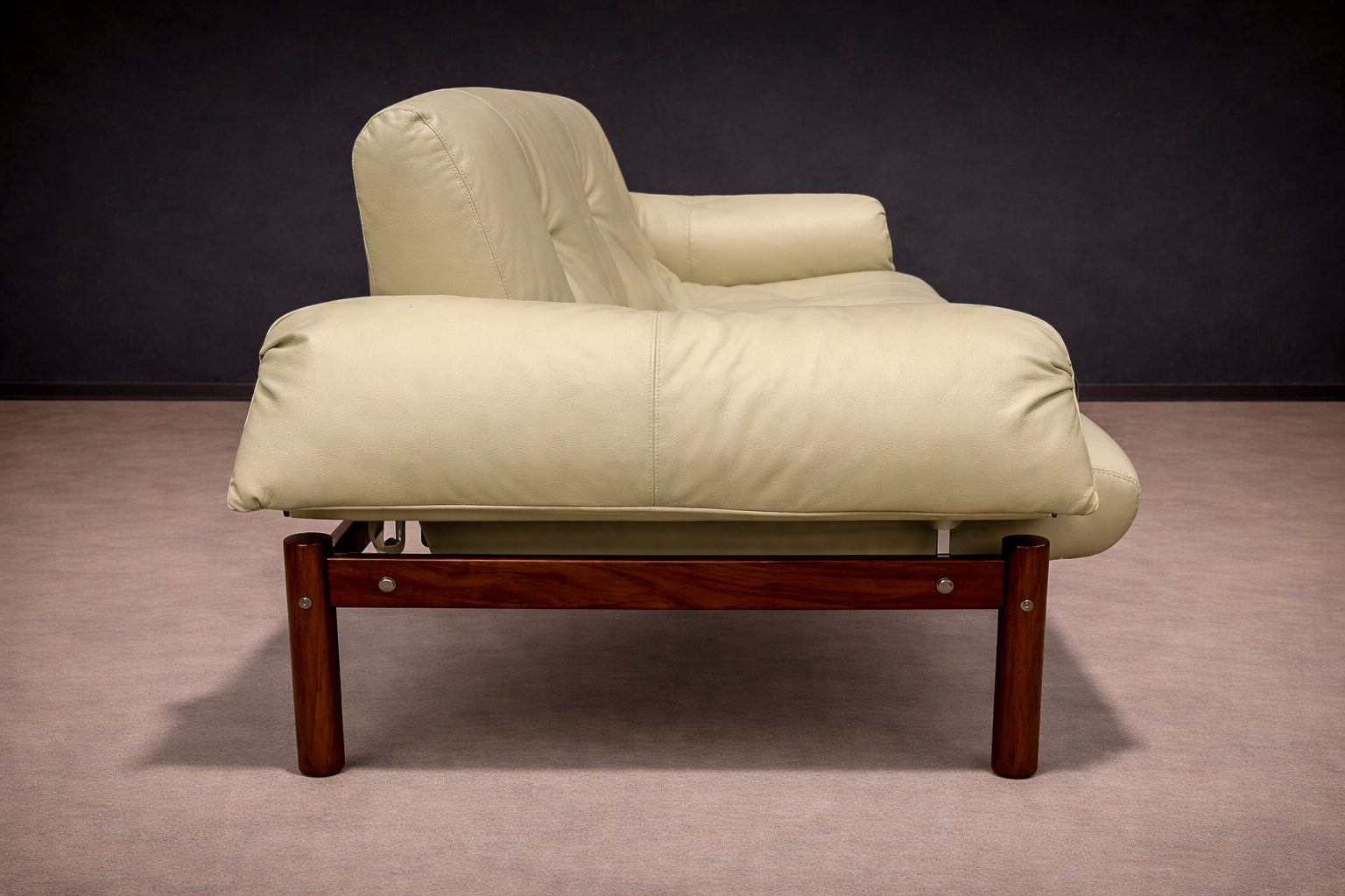 MP-13” Sofa in Rosewood & Leather, Percival Lafer, 1967 - Lot 61