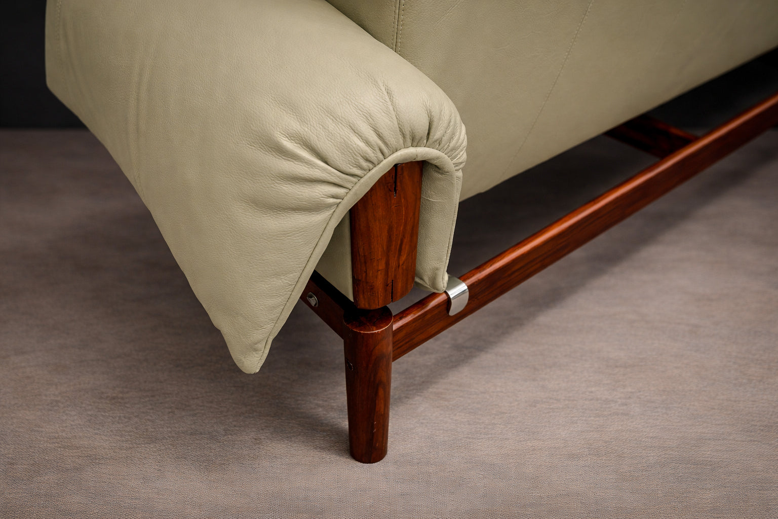 MP-13” Sofa in Rosewood & Leather, Percival Lafer, 1967 - Lot 61