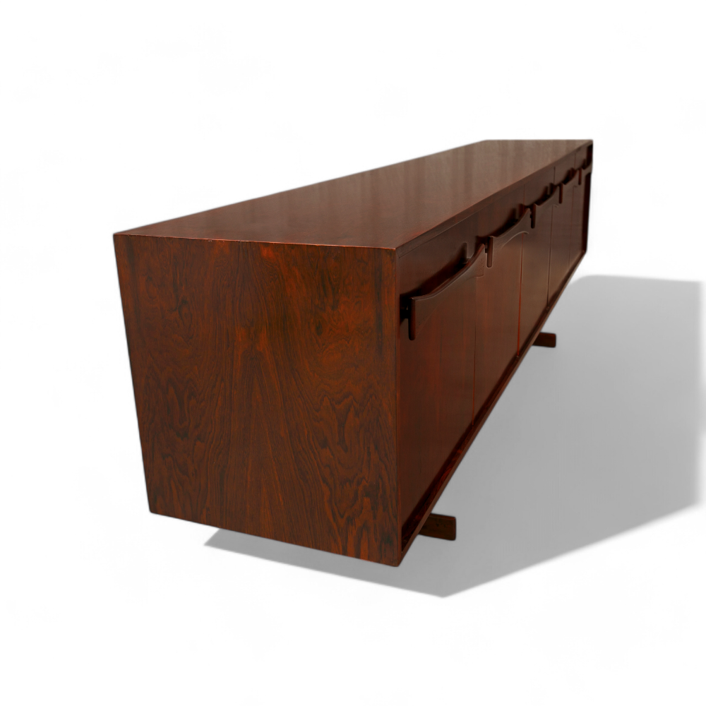 Credenza in Rosewood with Bow Design, Novo Rumo, 1960s - Lot 197