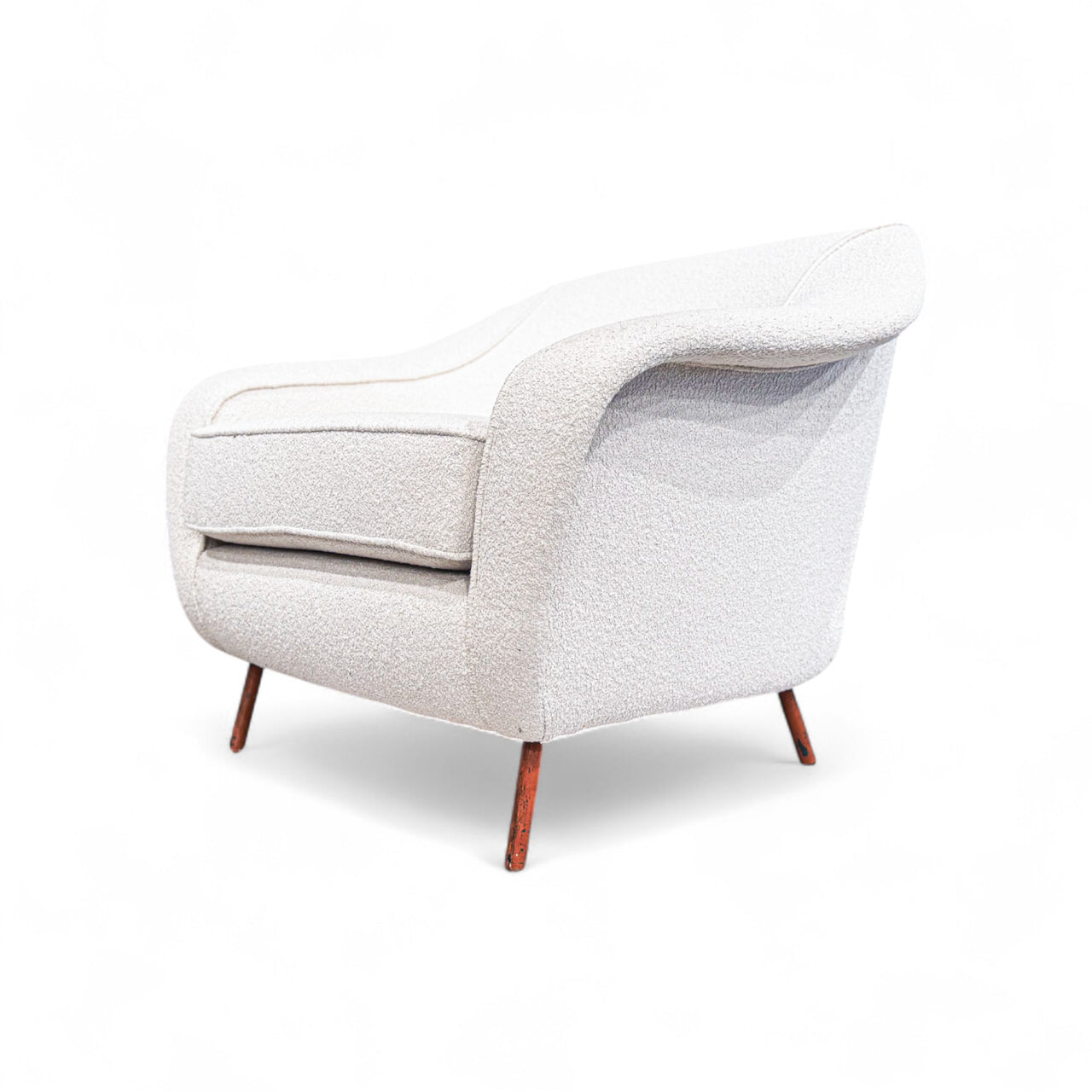 Curva armchair with Tubular Legs in Boucle, Joaquim Tenreiro, 1960 - Lot 760A
