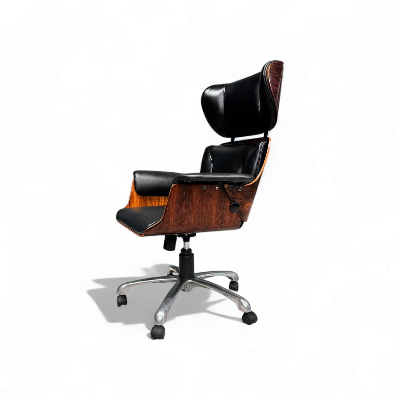 Tall “Dinamarquesa” Armchair, Carlo Fongaro, 1970s - Lot 736A