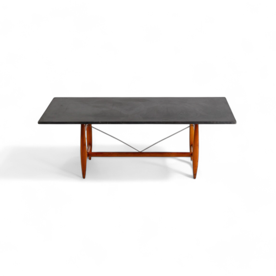 “Burton” Dining Table in Hardwood & Marble, Sergio Rodrigues, 1958 - Lot 702