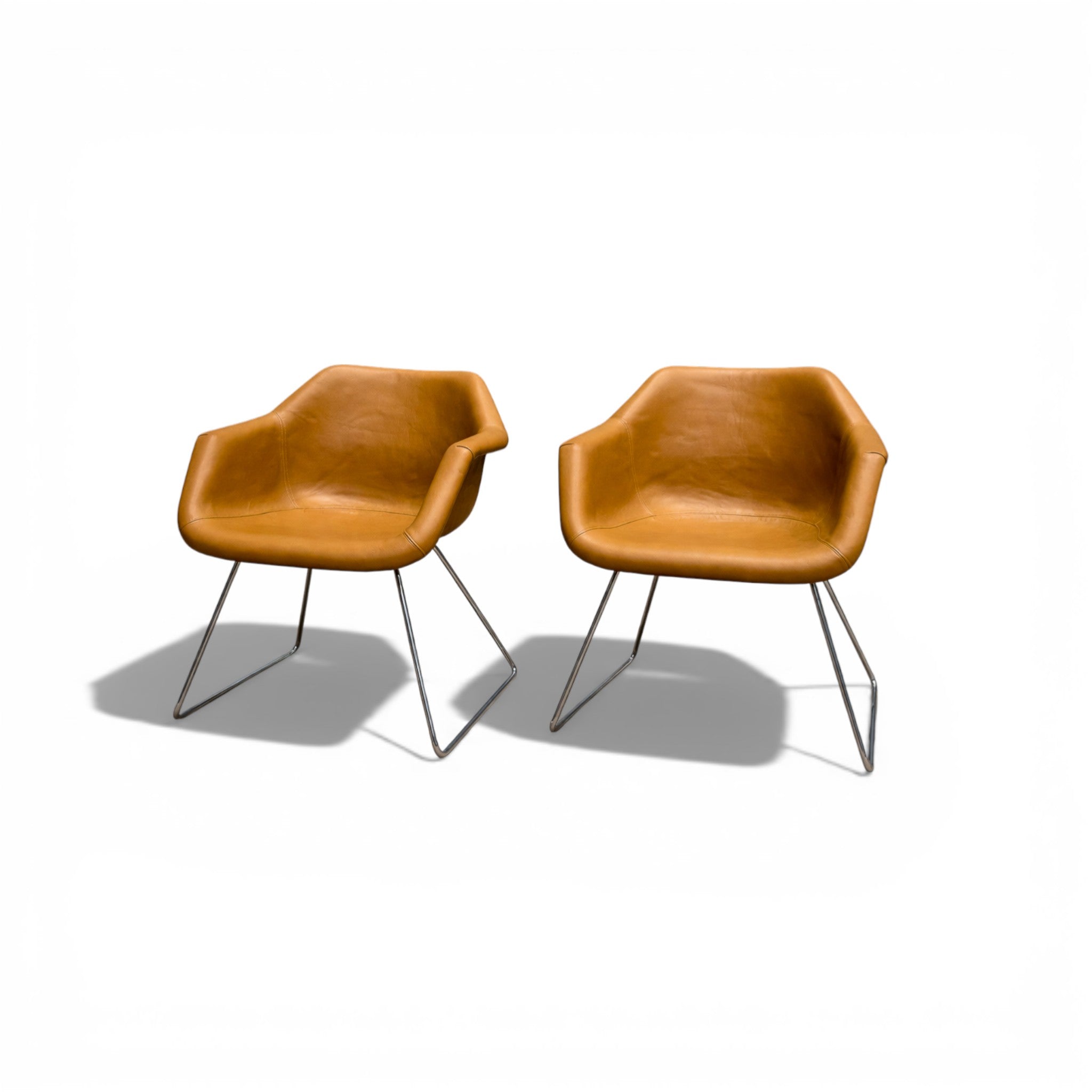 Pair of “Hillie” armchairs, Robin Day for L'Atelier, 1960s - Lot